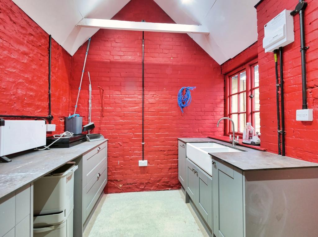 Utility outhouse
