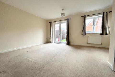 3 bedroom semi-detached house to rent, Wey Meadow Close, Farnham