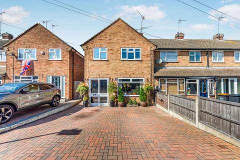 3 bedroom end of terrace house for sale - Grove Road, Dunstable, LU5