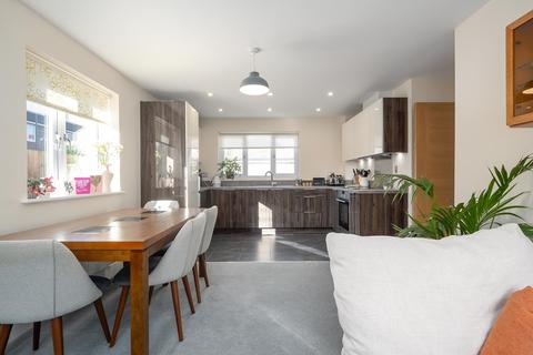2 bedroom apartment for sale - Scholars Place, Walton-on-Thames, KT12