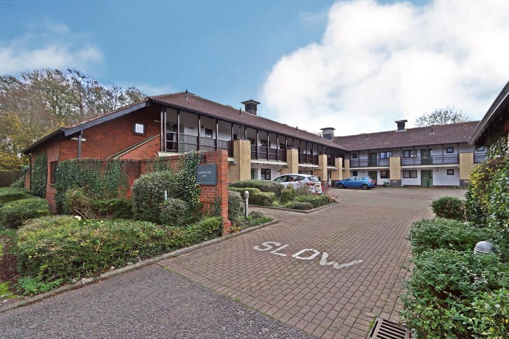 Oaktree Court, Portland Drive, Willen, Milton Keynes, MK15 1 bed