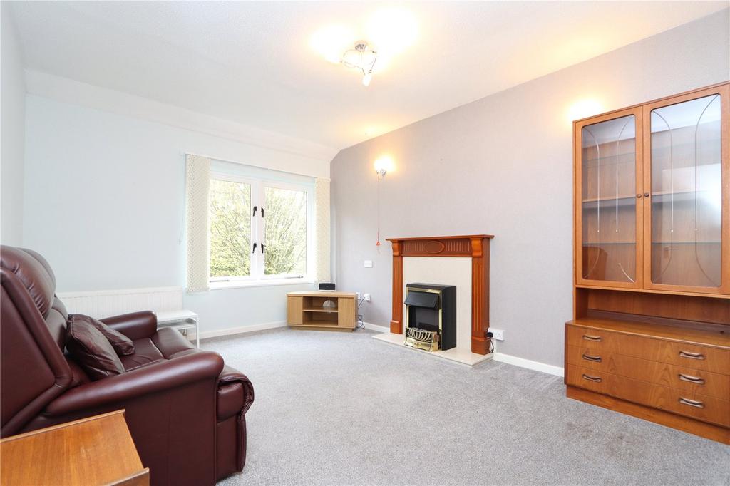 Oaktree Court, Portland Drive, Willen, Milton Keynes, MK15 1 bed