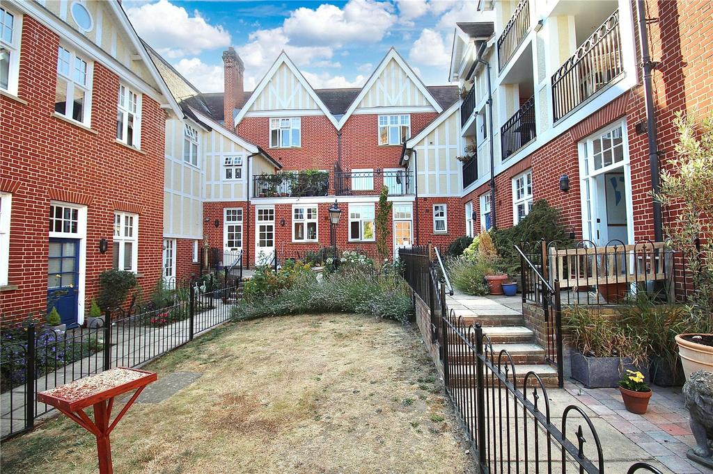 Bolton Lane, Ipswich, Suffolk, IP4 3 bed terraced house £1,400 pcm (£