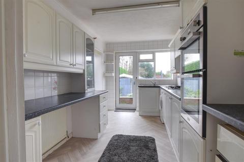 2 bedroom detached bungalow for sale - Pembury Grove, Bexhill-On-Sea
