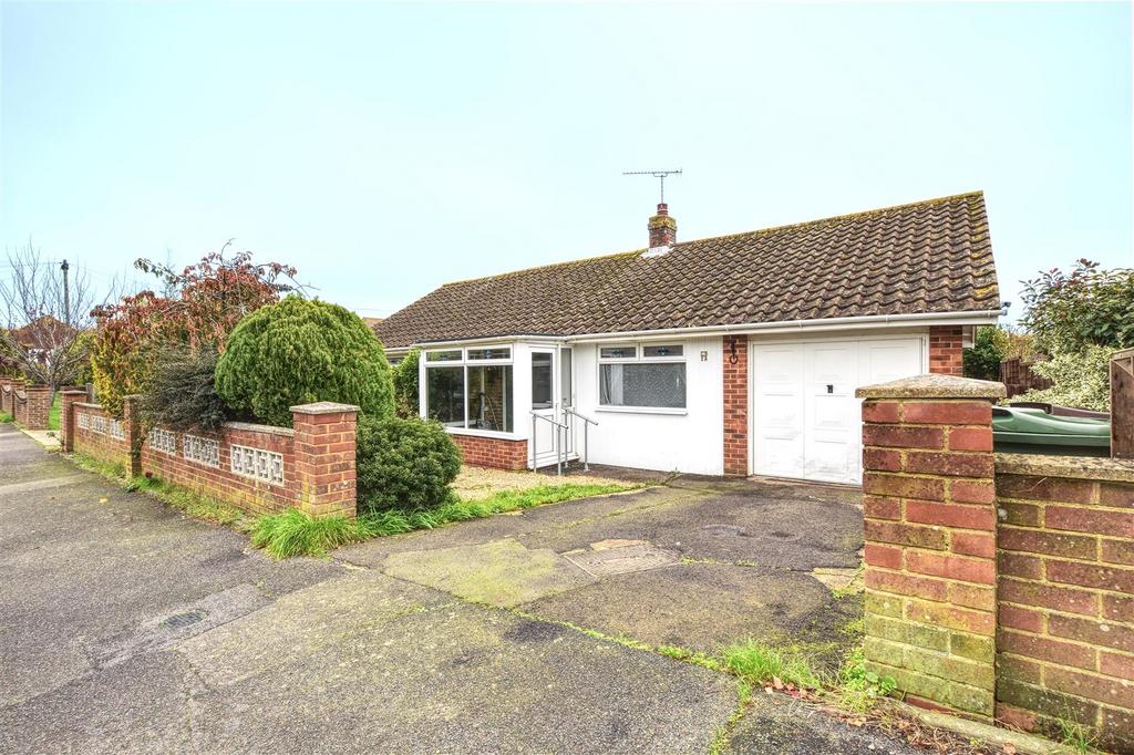 Pembury Grove, BexhillOnSea 2 bed detached bungalow for sale £349,950