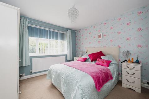150 Francis Close, Epsom, KT19 0JT
