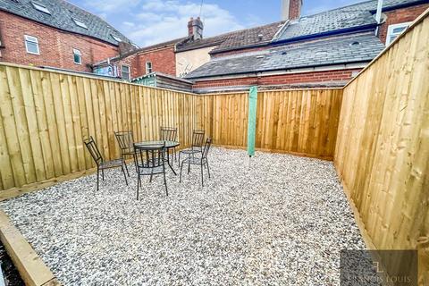 6 bedroom house to rent - South Lawn Terrace, Exeter