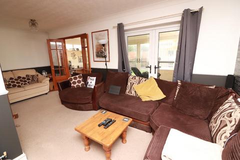 79 Longs Drive, Yate, Bristol, BS37 5XW
