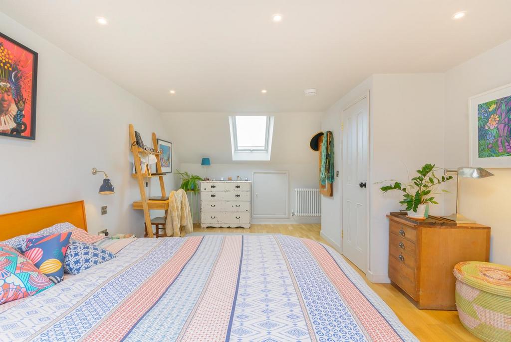 EUNEVAECURB23 - Bedroom I.jpg