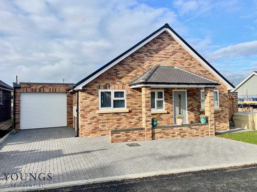 Williams Croft, Benfleet, SS7 3 bed detached bungalow £500,000