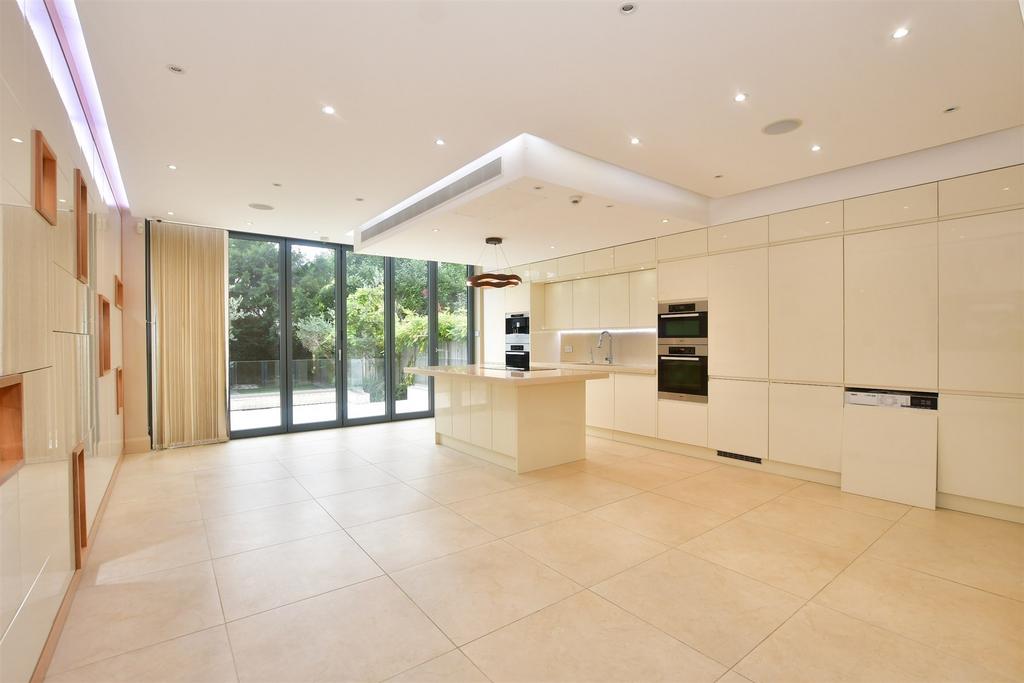 Buckingham Road, Wanstead 4 bed semidetached house for sale £1,150,000