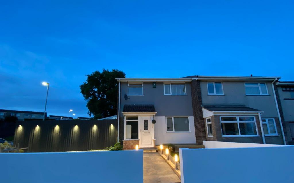 Dover Road, Thornbury, Plymouth, Devon, PL6 8ST 3 bed end of terrace