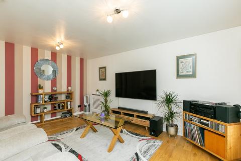2 bedroom flat for sale - Elbe Street, Leith, Edinburgh, EH6