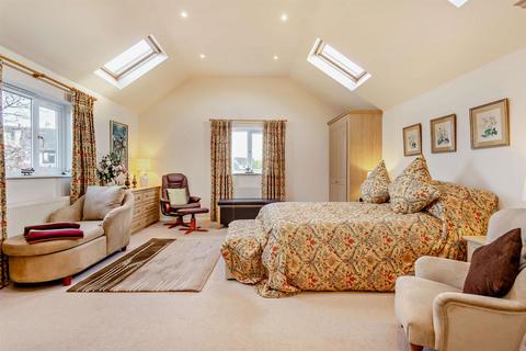 4 bedroom detached house for sale - Pheasant Way, Cirencester