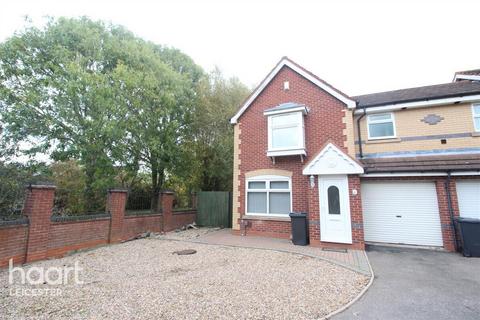 3 bedroom semi-detached house to rent, Celandine Road, Leicester