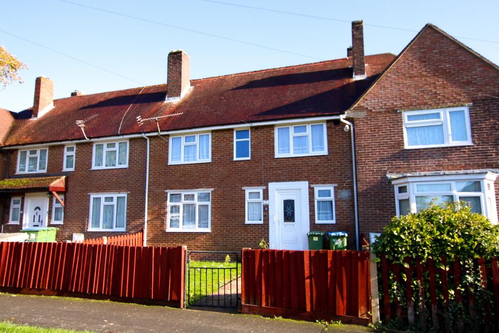 Aldermoor Avenue, Aldermoor, Southampton 4 bed house £200,000
