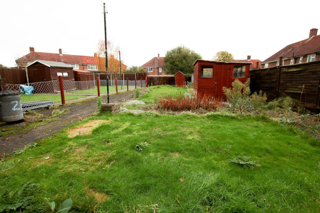 Aldermoor Avenue, Aldermoor, Southampton 4 bed house £200,000