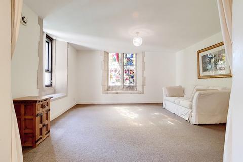 2 bedroom flat to rent - St Stephens Court,St Stephens Road, W13