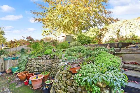 13 Bryant Close, Nettlestead, Maidstone, ME18 5EX