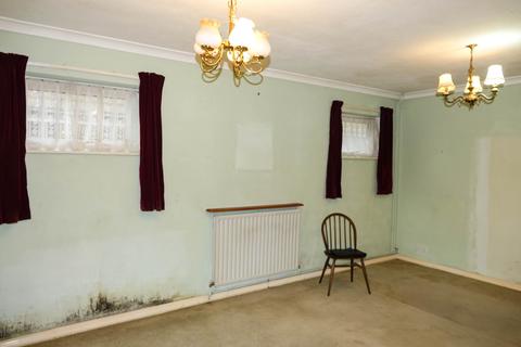 3 bedroom detached bungalow for sale - Middleton-on-Sea