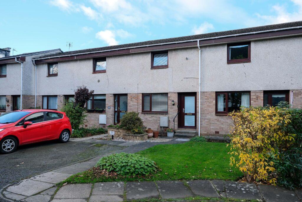 528c Lanark Road, JUNIPER GREEN, EH14 5DJ 2 bed terraced house for sale £215,000