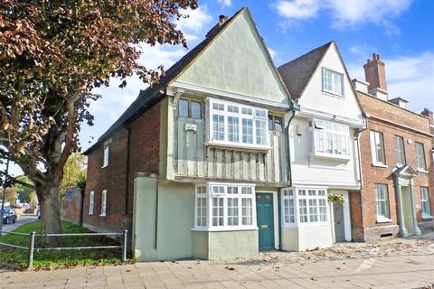 2 bedroom end of terrace house for sale - Court Street, Faversham, Kent