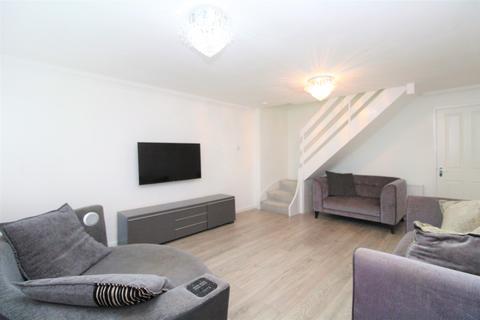 2 Wenlock Close, Crawley, RH11 8NH