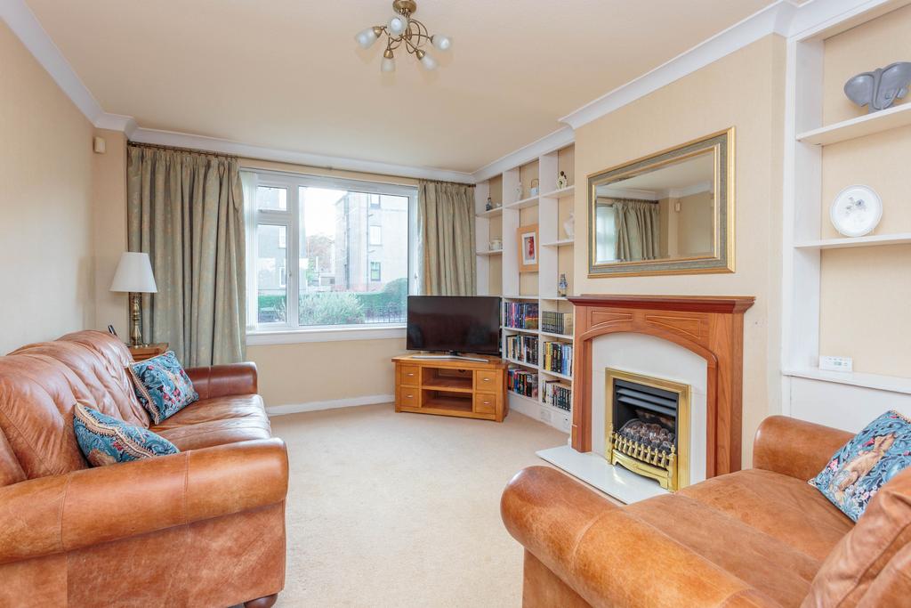 51 Northfield Farm Road, Edinburgh... 3 bed end of terrace house £290,000