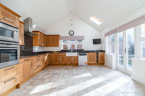 4 bedroom property to rent, Watford Heath, Watford, WD19