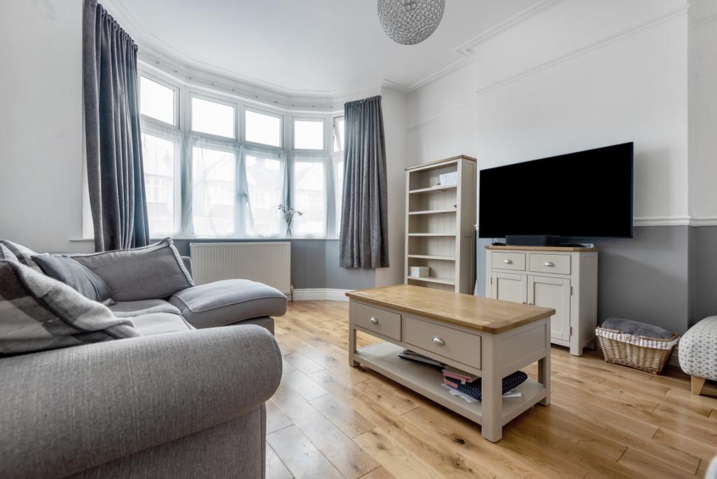 Arran Road Catford SE6 4 bed house £2,800 pcm (£646 pw)