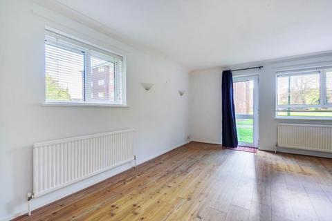 2 bedroom maisonette to rent, Park Place,  Amersham,  HP6