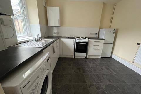 1 bedroom apartment to rent - 43e Wind Street,Swansea