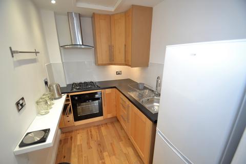 1 bedroom flat to rent, 3/1 383 Clarkston Road, Muirend, Glasgow, G44 3JG