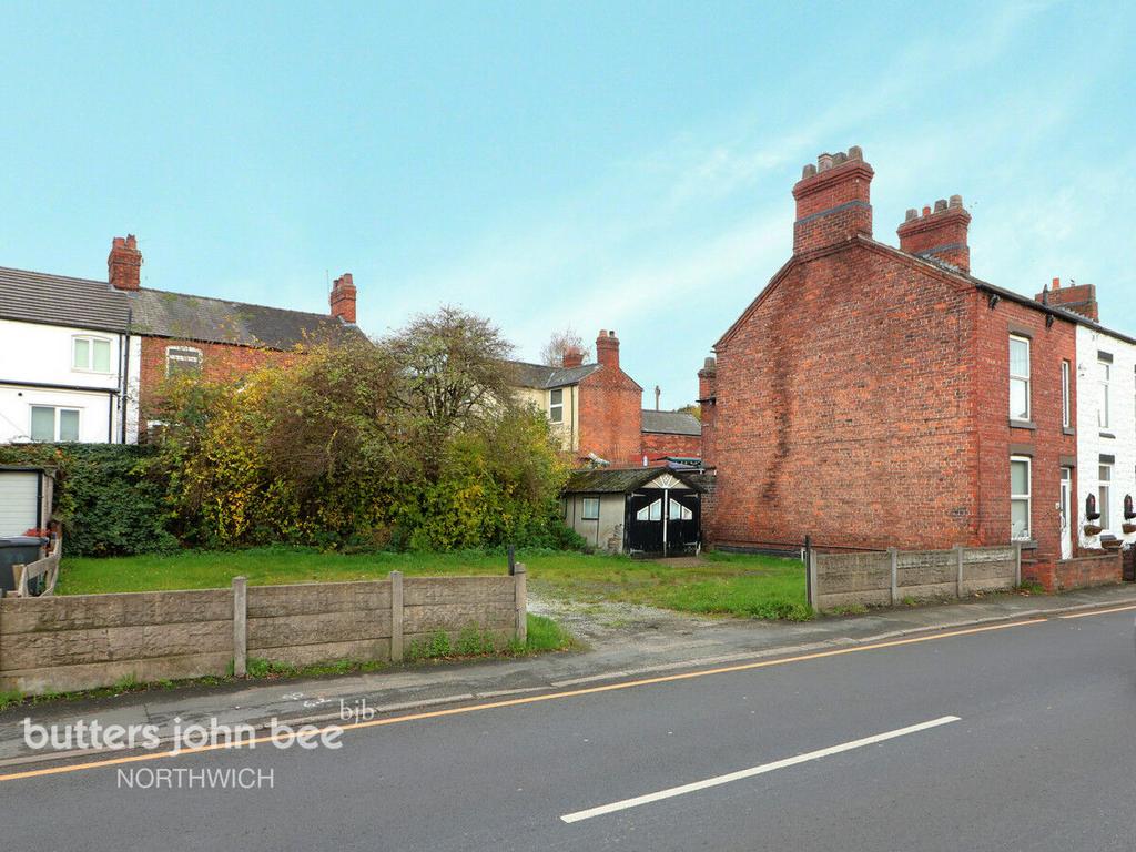 Chester Road, MIDDLEWICH 3 bed end of terrace house for sale £150,000