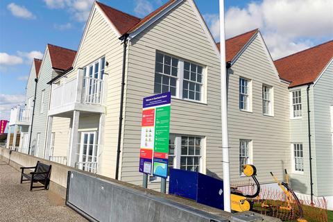 2 bedroom apartment for sale - High Street, Dymchurch, Kent