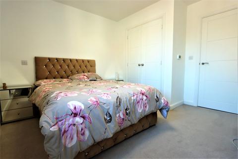 3 bedroom detached house for sale - Hop Garden Way, Ash, Aldershot, Surrey, GU12