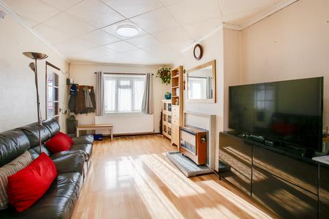 66 Ringway, Southall, UB2 5ST