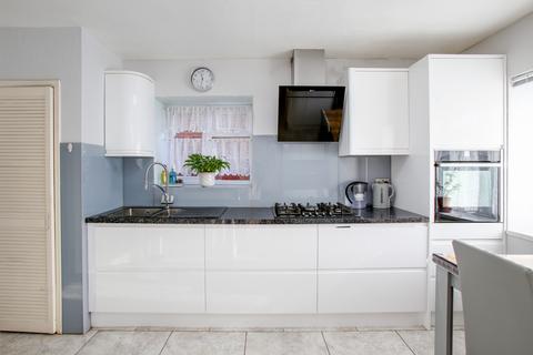 66 Ringway, Southall, UB2 5ST