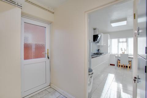 66 Ringway, Southall, UB2 5ST