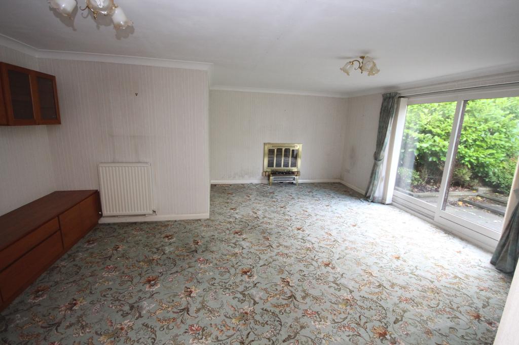 Well Ridge Close, Red House Farm, Whitley Bay, NE25 9PN 3 bed detached bungalow £360,000