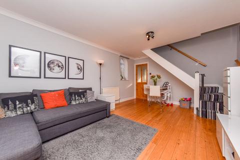 5 Thirlmere Close, Leeds, LS11 8JH