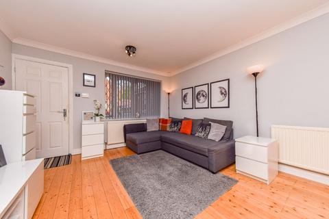 5 Thirlmere Close, Leeds, LS11 8JH