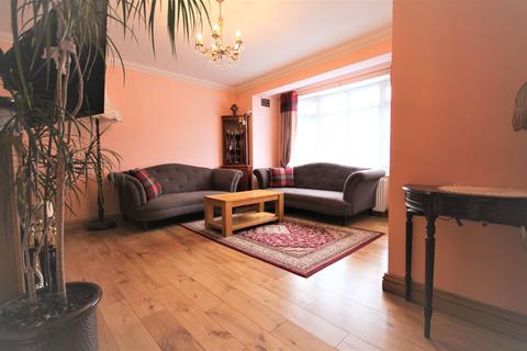 72 Amersham Road, Romford, RM3 9JB