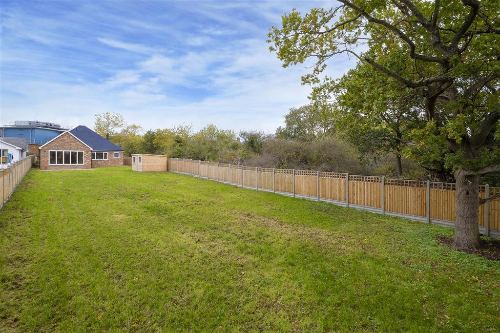 Clifford Road, Whitstable 3 bed detached bungalow for sale £699,995