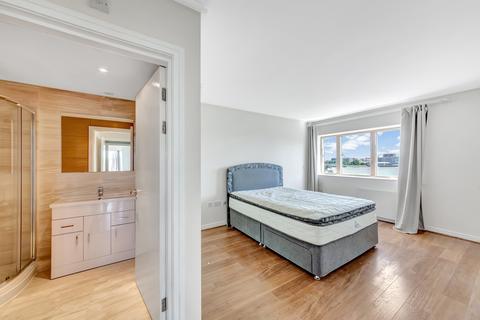 3 bedroom apartment to rent - Faraday Lodge, Greenwich Millennium Village, Greenwich SE10
