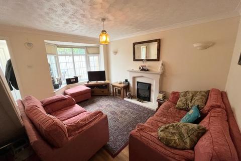 2 bedroom semi-detached house to rent, Hucknall, Nottingham, NG15