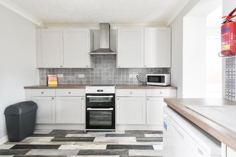 5 bedroom semi-detached house to rent, Rydal Close, Norwich, NR5