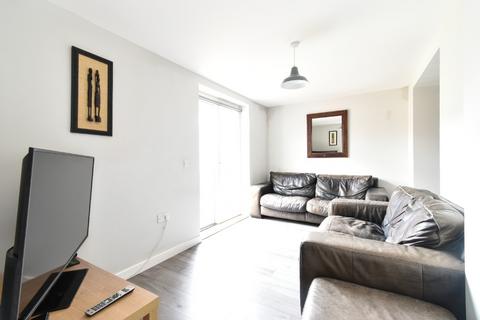 5 bedroom semi-detached house to rent, Rydal Close, Norwich, NR5