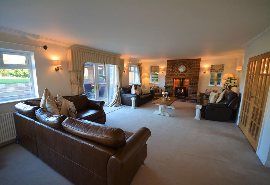 Waldridge Lane, Chester Le Street, DH2 5 bed detached house £725,000