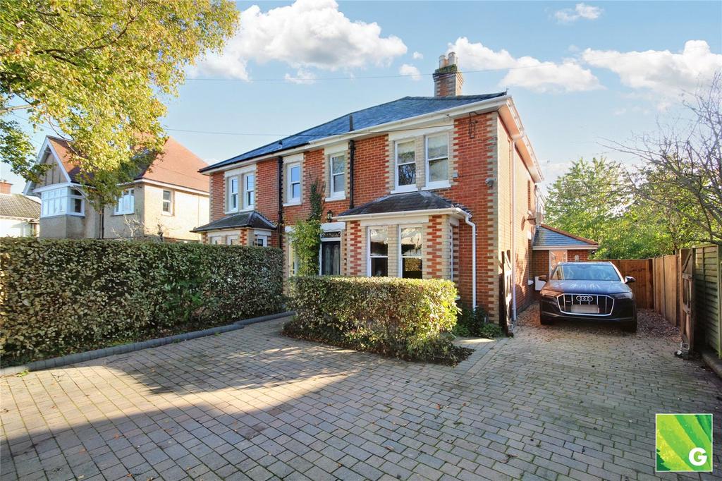 College Road, Ringwood, Hampshire, BH24 4 bed semidetached house for